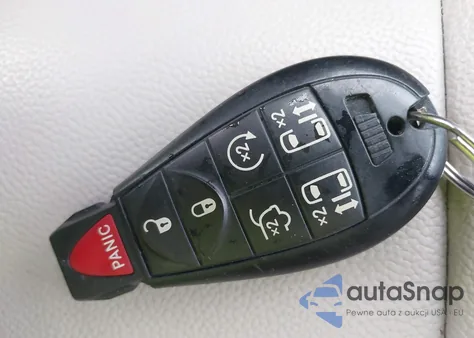 2013 Chrysler Town & Country Touring-L из США, поврежденный, VIN 2C4RC1CG2DR726659